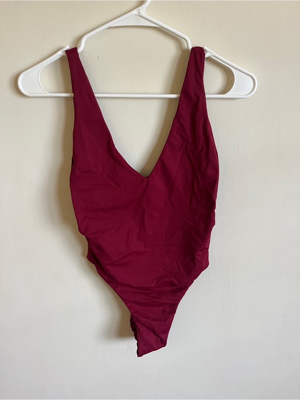 Nikoi by Kai - Deep V One-Piece Swimsuit in Burgundy